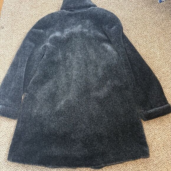 Bernardo Womens Black Faux Fur Coat Button Down Womens M EUC Mob Wives - Picture 7 of 11